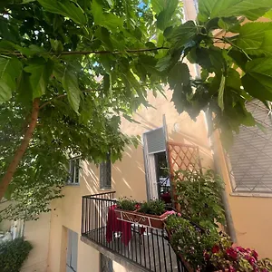Casa Roma Rooms& Apartmens , Padua Italia