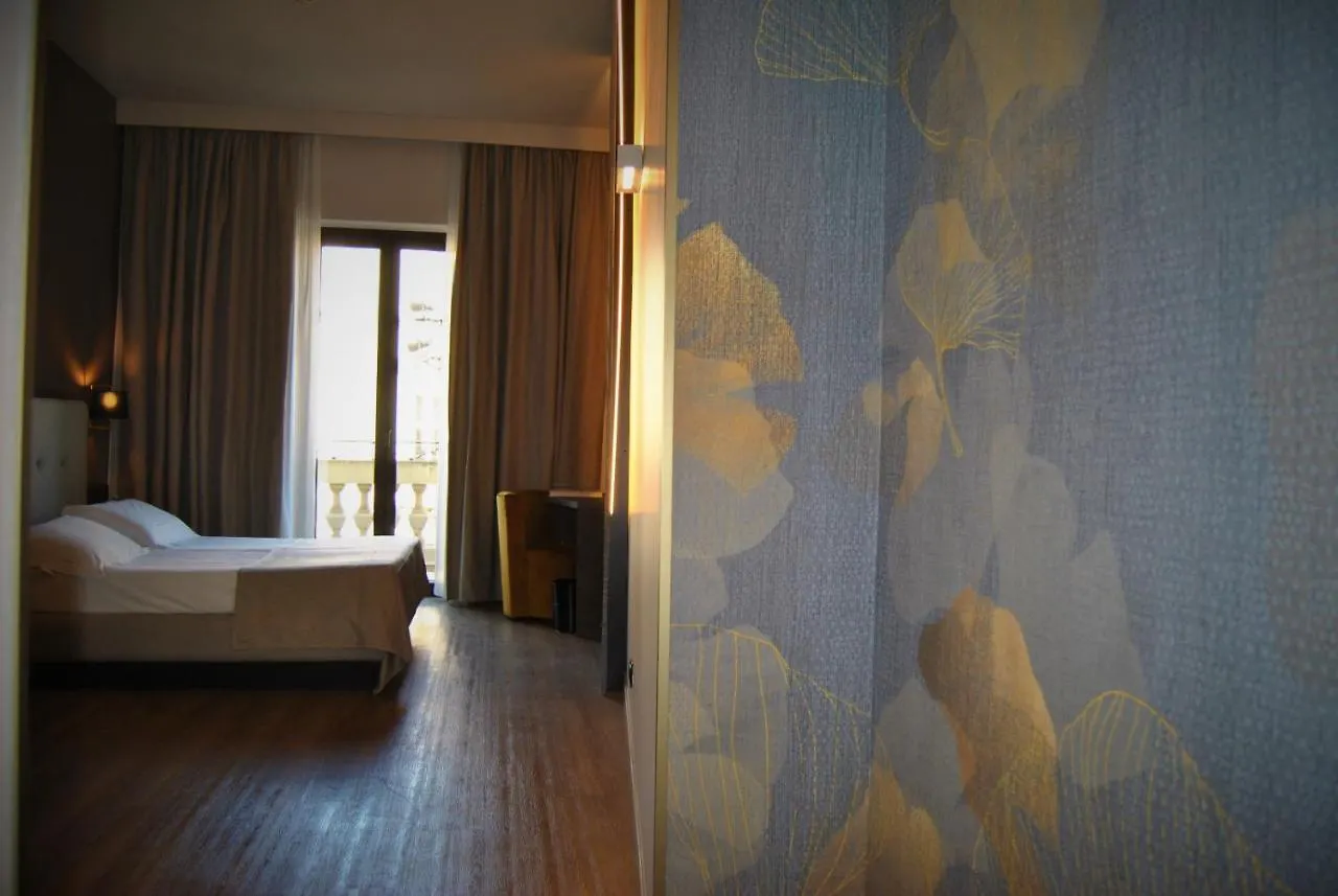 Mokinba Hotels King Milán